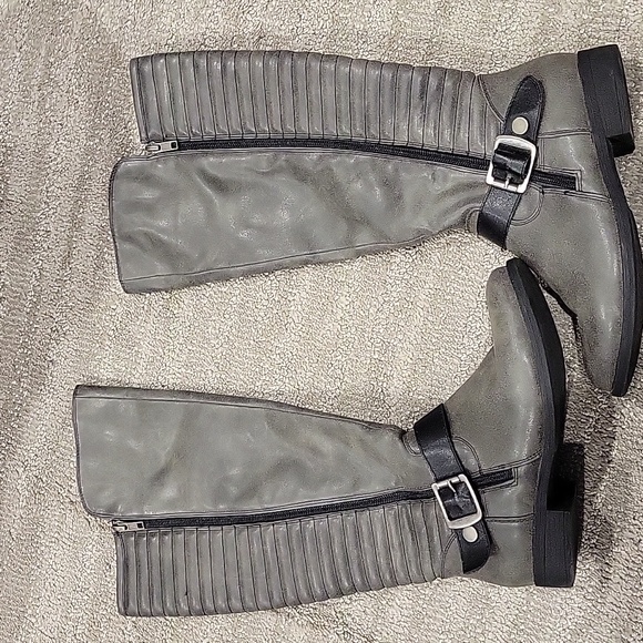 Nicole gray boots size 5.5 - Picture 1 of 3